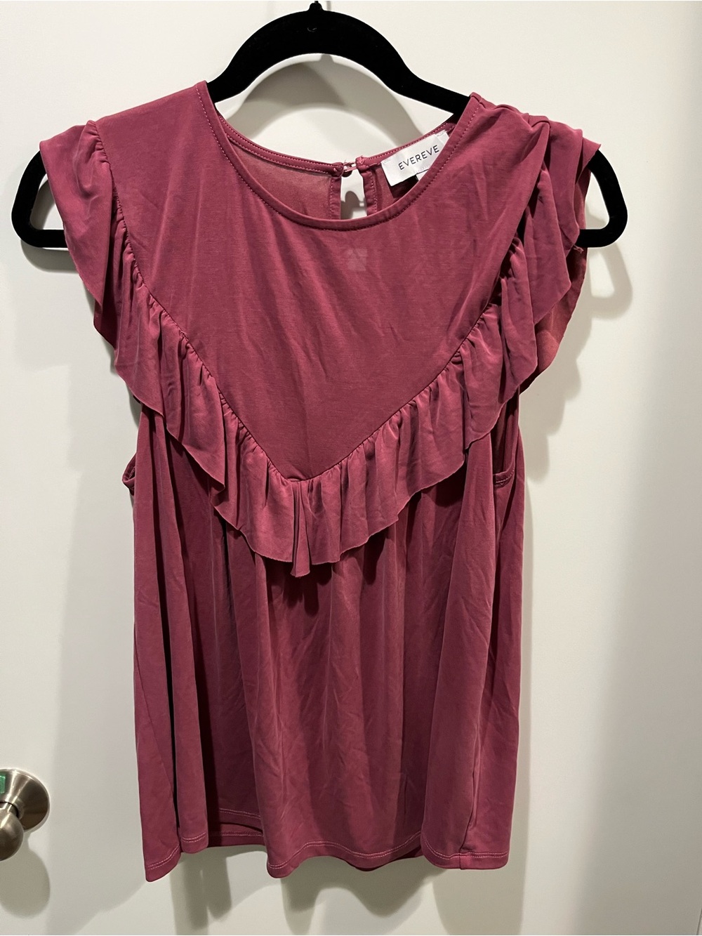 Evereve Mauve Ruffle Yoke Sleeveless Camisole